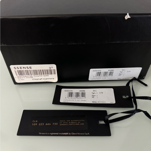 Authentic Versace Medusa sandals - Picture 3 of 5